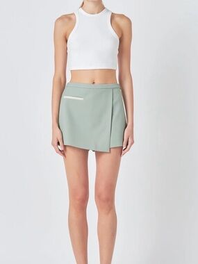 Grey Lab Sage Asymmetrical Mini Skort Size M Preppy Clean Girl Polished Sporty